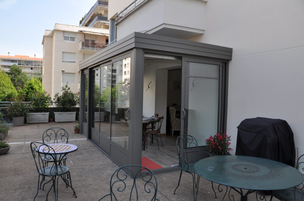 illustration véranda toit terrasse